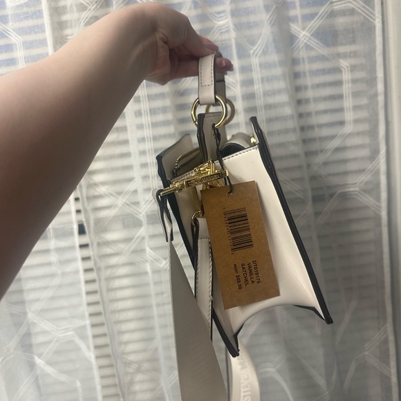 Viral Steve Madden crossbody - Picture 2 of 8